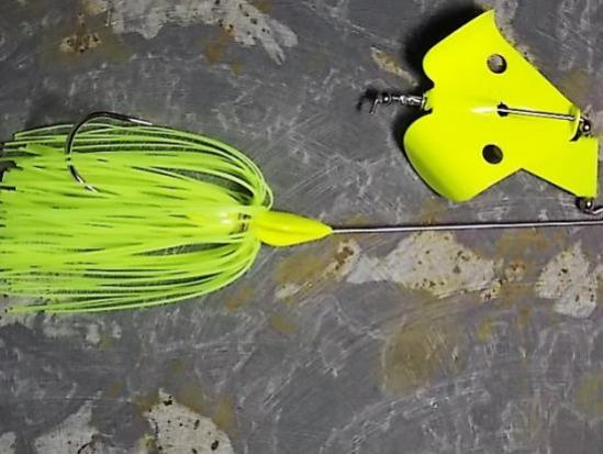 bb t chartreuse.JPG