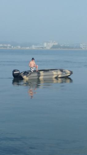 Flounder fisherman - Isle of Wright Bay 17Jun17.jpg