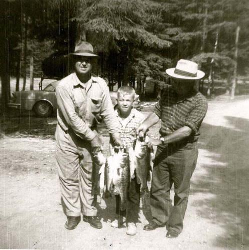 0cb511061e9e00da1f89d6db310e4e3f--vintage-fishing-gone-fishing.jpg