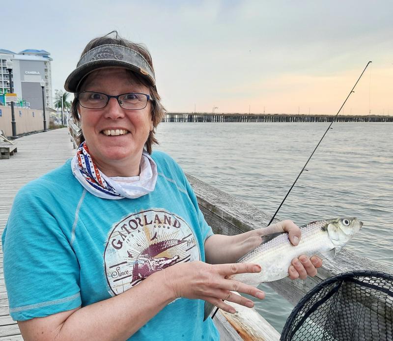 Sue Hickory Shad - 4th St OC - 22May21.jpg