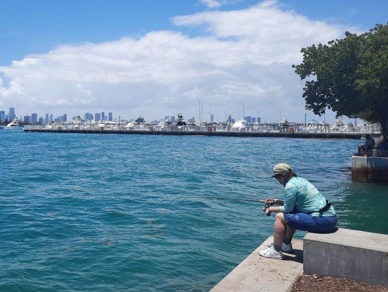 Sue Aquarium fishing - South Pointe Park - 30Apr21.jpg