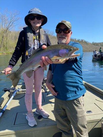 Painting jerkbaits for big trout - Lake Taneycomo - OzarkAnglers