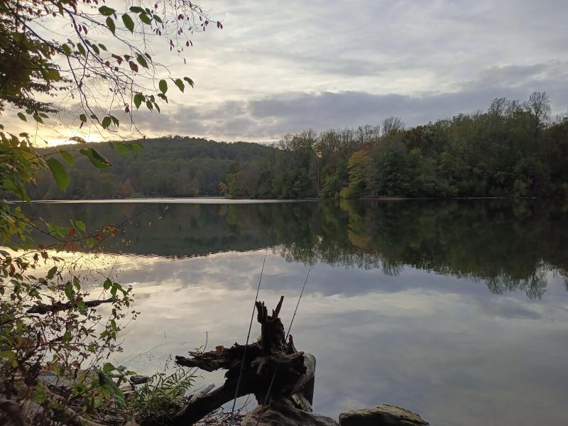 Hunting Crk Lake - Waiting for Bite - 11Oct25.jpg